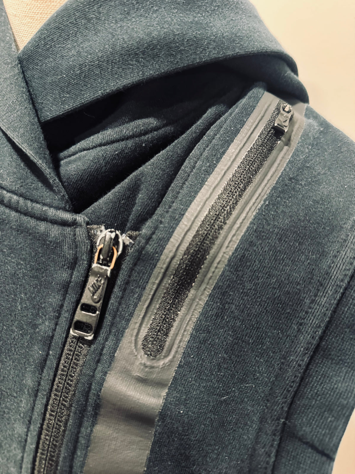 2015 Nike Tech Fleece Asymmetrical Hooded Vest. S