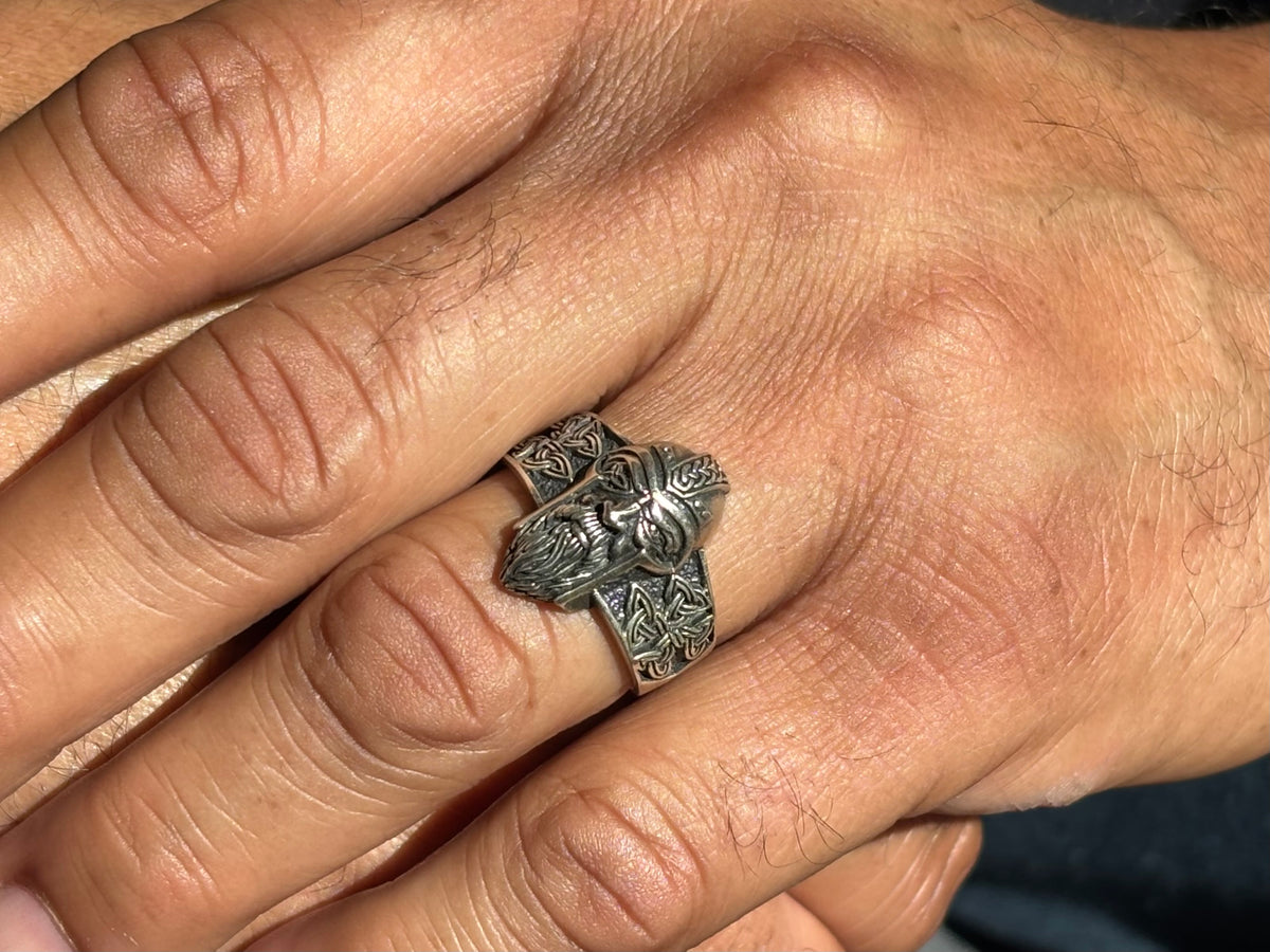 Viking Warrior Celtic Knot Ring. Size 11 3/4