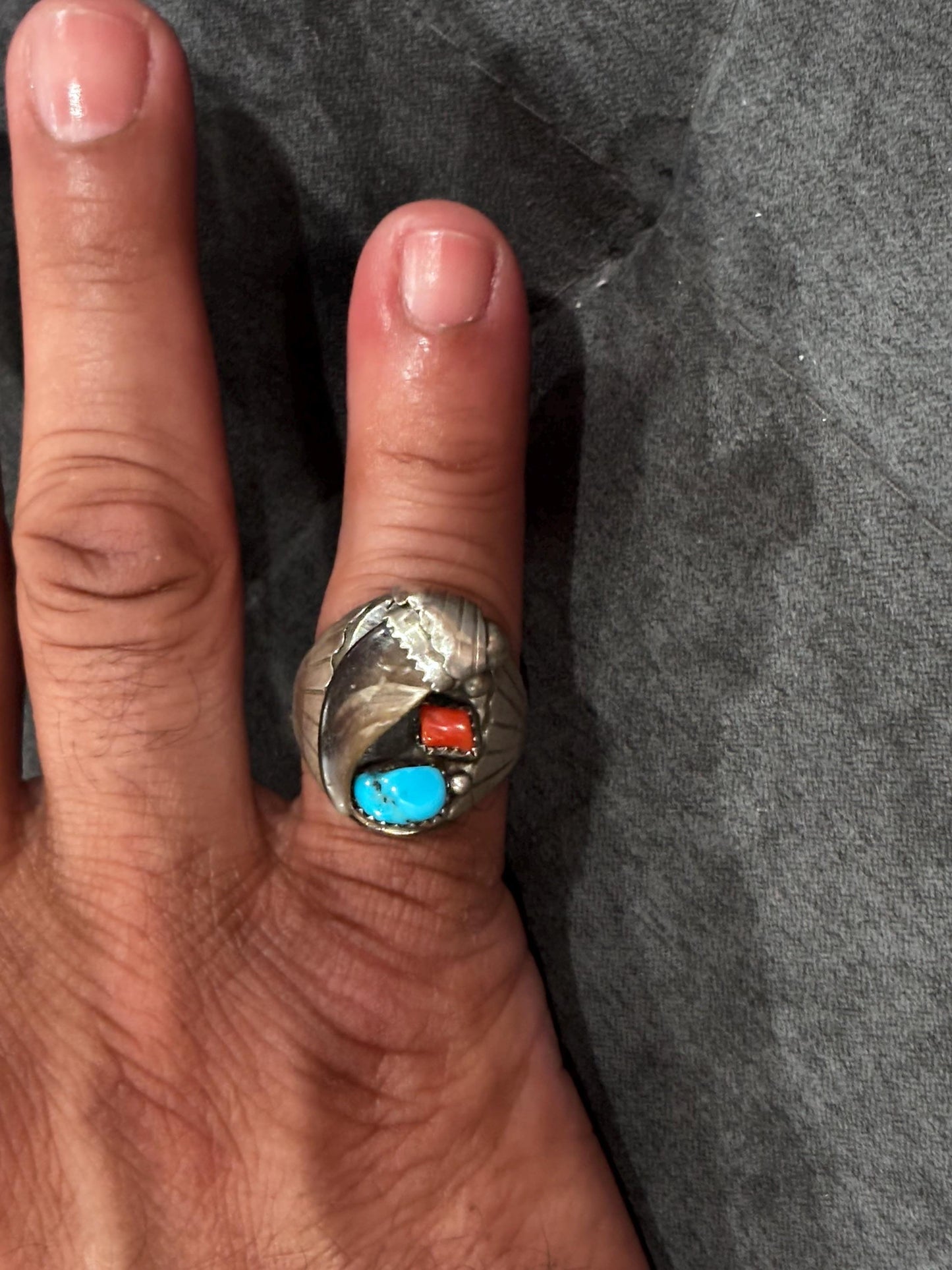 Vintage Sterling Silver Navajo Ring with Turquoise, Coral, and Claw Design – Size 10