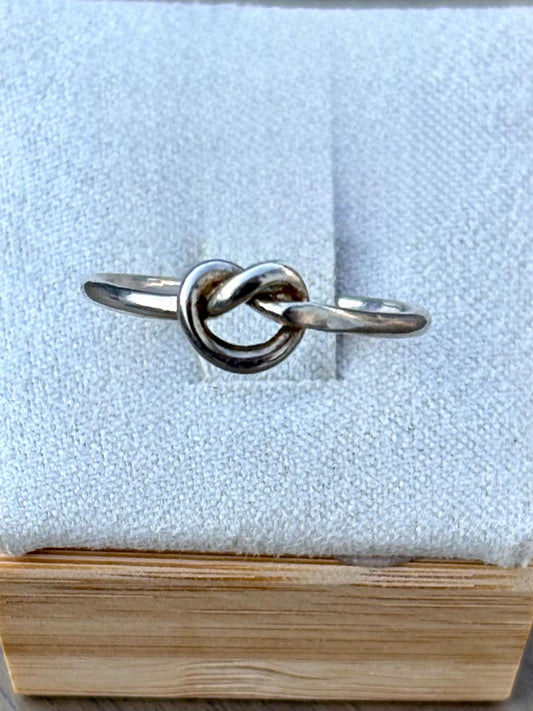 Sterling Silver Love Knot Ring | Size 7.75 Minimalist Everyday Jewelry. Stackable Design.