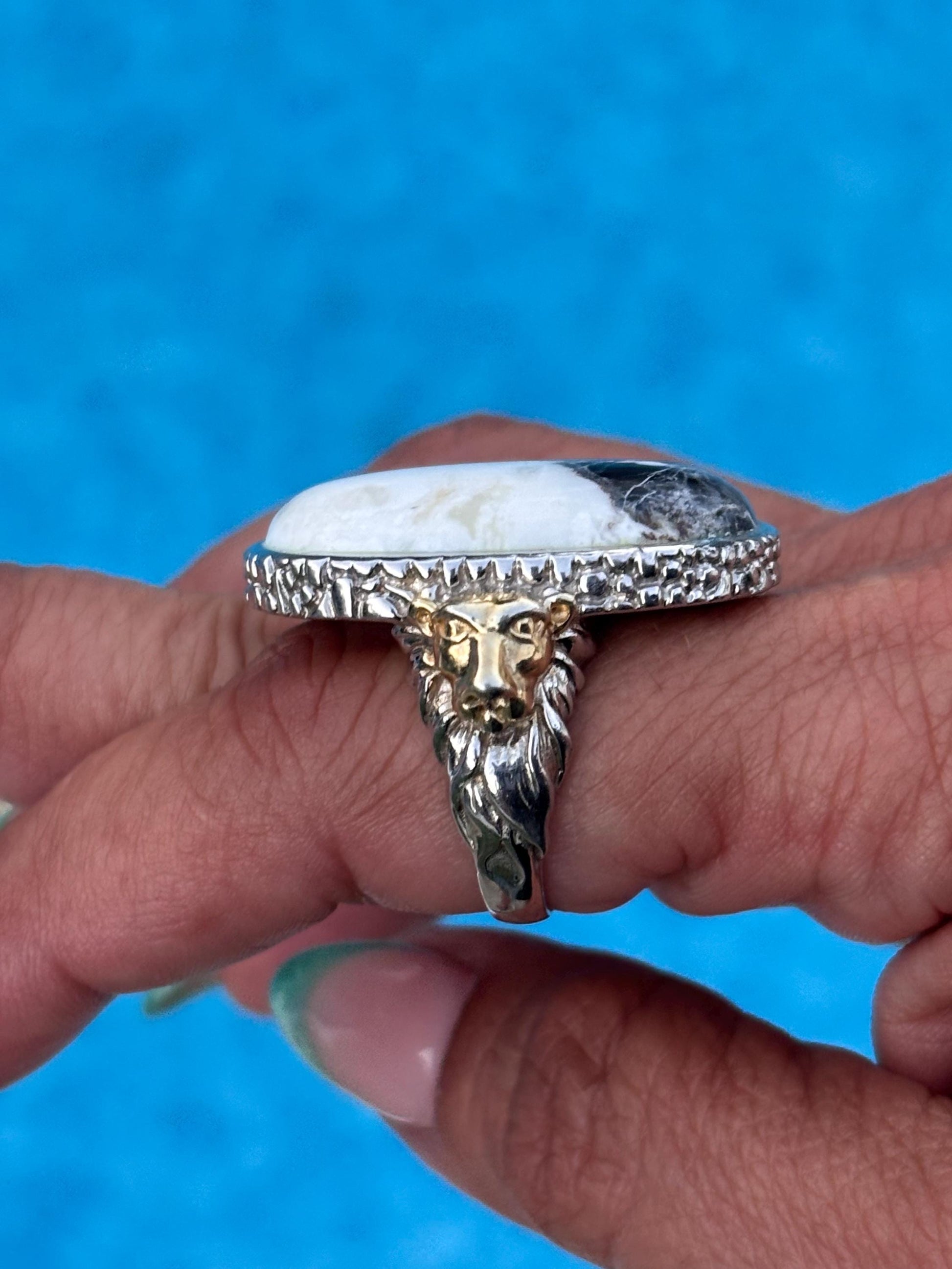 Bold statement cocktail ring with lion motif | Sterling Silver 925 | Size 8