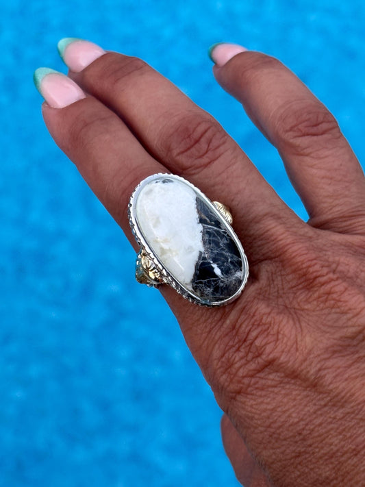 Bold statement cocktail ring with lion motif | Sterling Silver 925 | Size 8