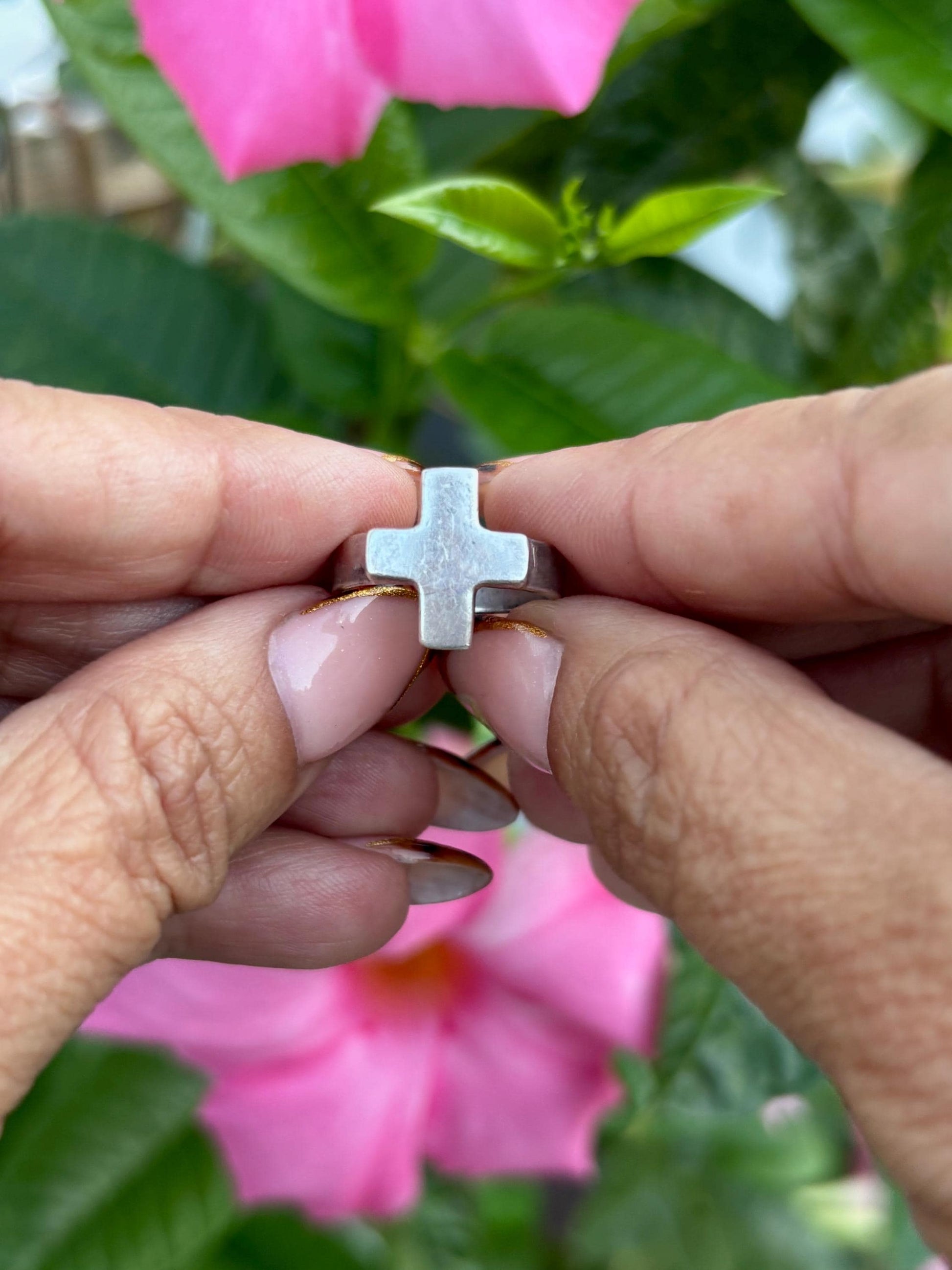 Vintage Modernist Sterling Silver Cross Ring – Size 6