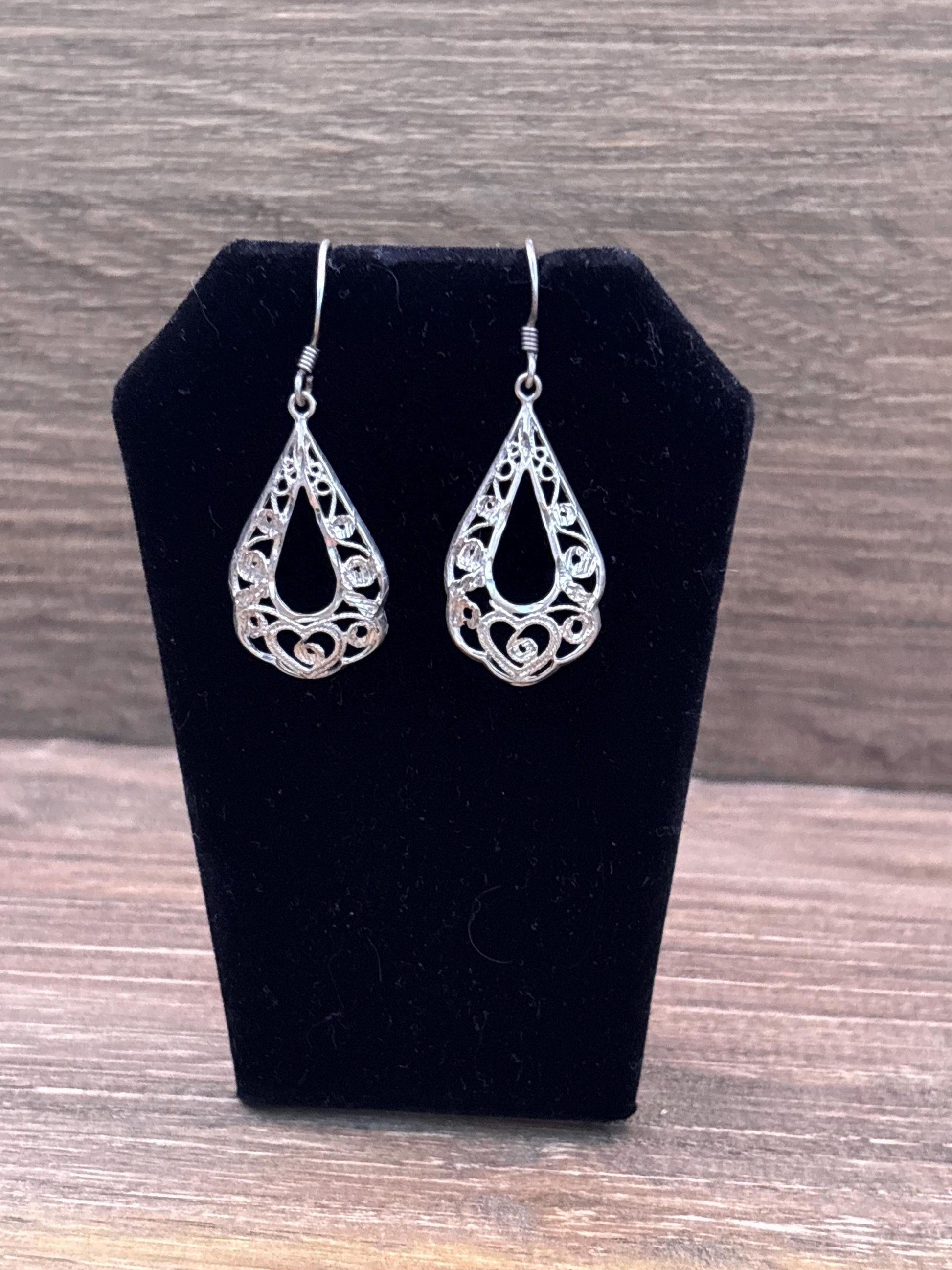 Vintage Sterling Silver Filigree Teardrop Earrings | Lightweight Dangle | 925