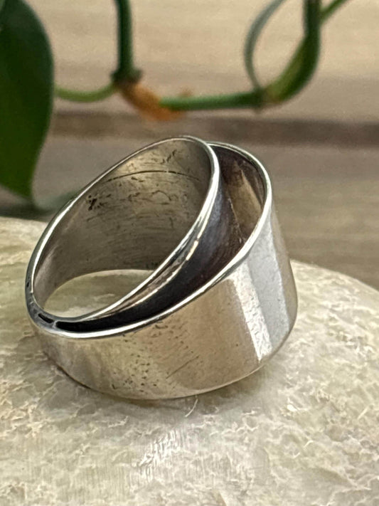 Wide Band Wrap Ring. Size 8 1/4.