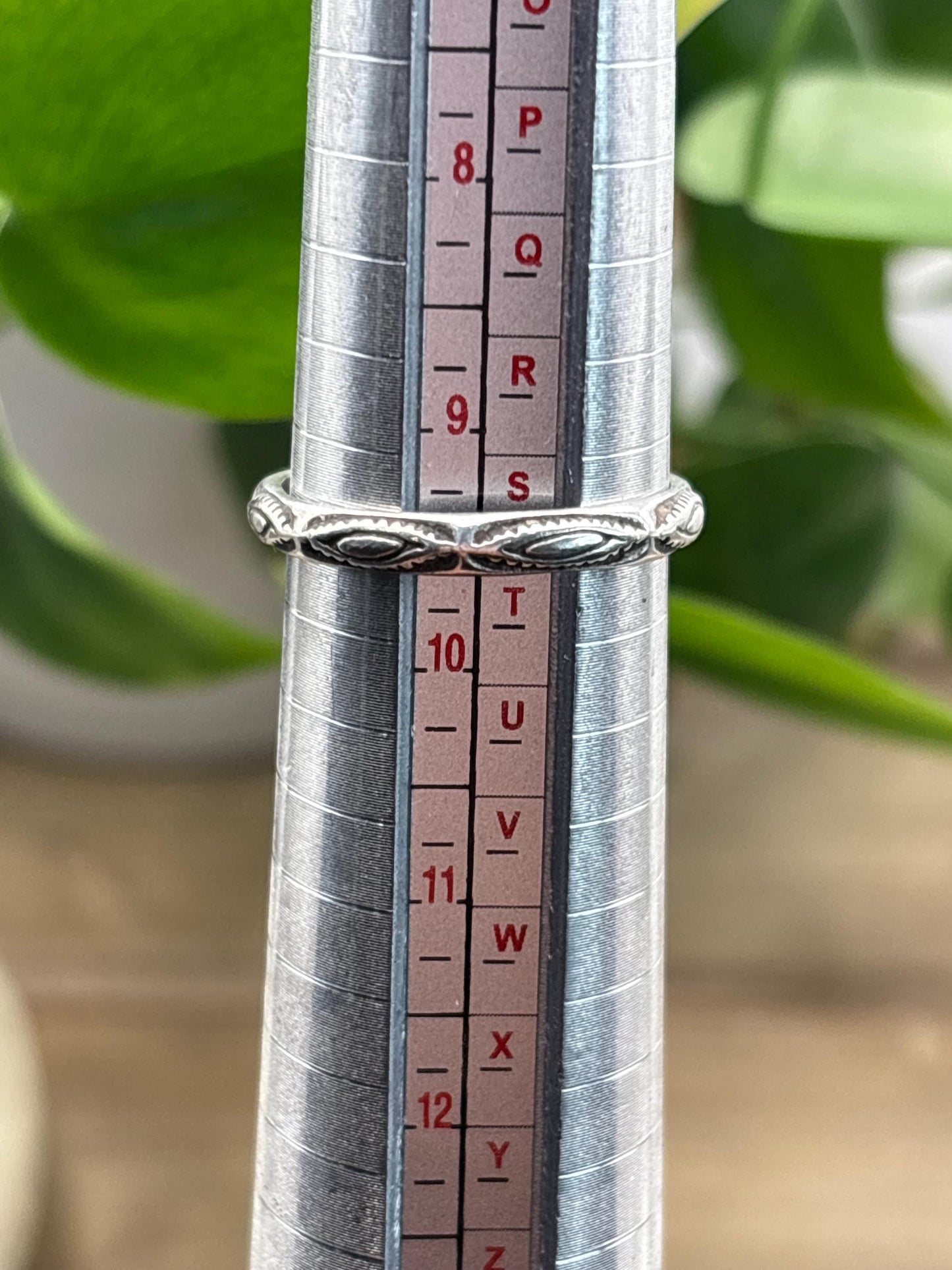 Retired Silpada Sterling Silver Eye Pattern Band Ring. Size 9 1/2.