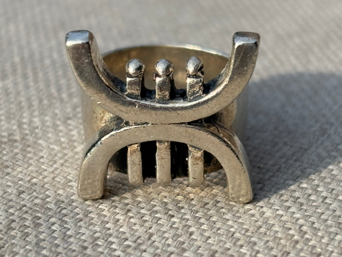 Vintage Sterling Silver Modernist Sculptural Ring. Size 7