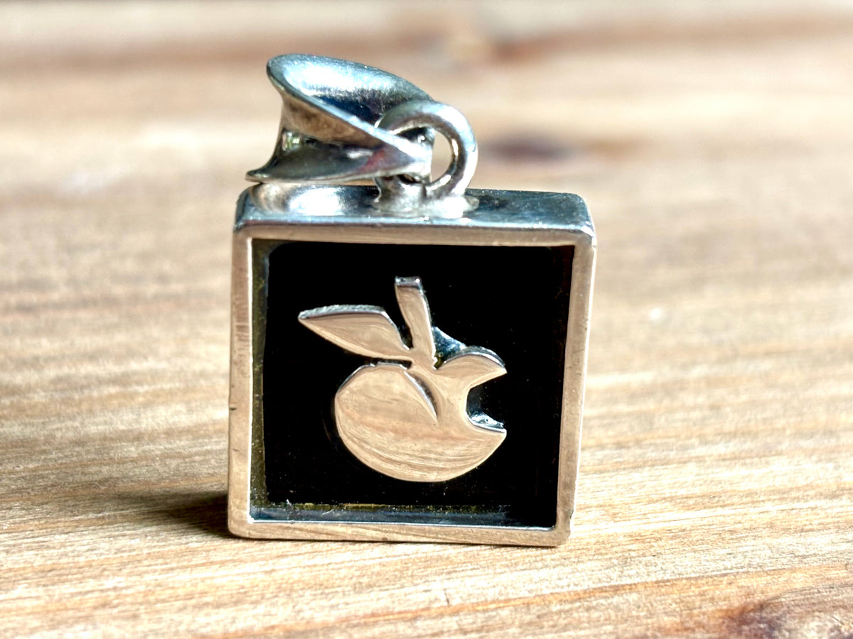 Vintage Fidencio Serrano 950 Silver Black Onyx Apple Pendant