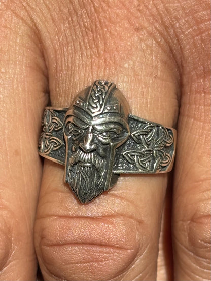 Viking Warrior Celtic Knot Ring. Size 11 3/4