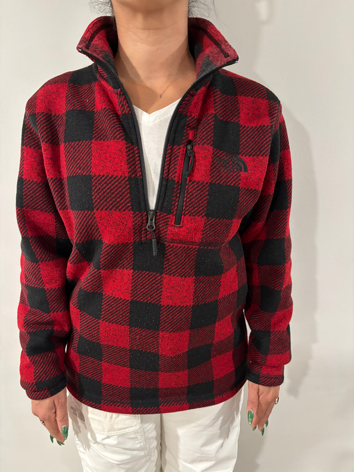 North Face Buffalo Plaid 1/4 Zip Fleece Pullover. Men’s Small