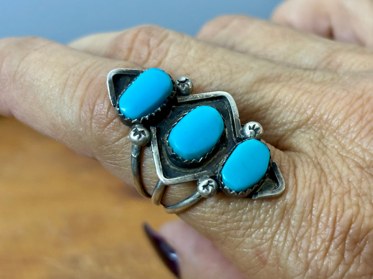 Vintage Sterling Silver Three Stone Turquoise Ring Signed MB. Size 7