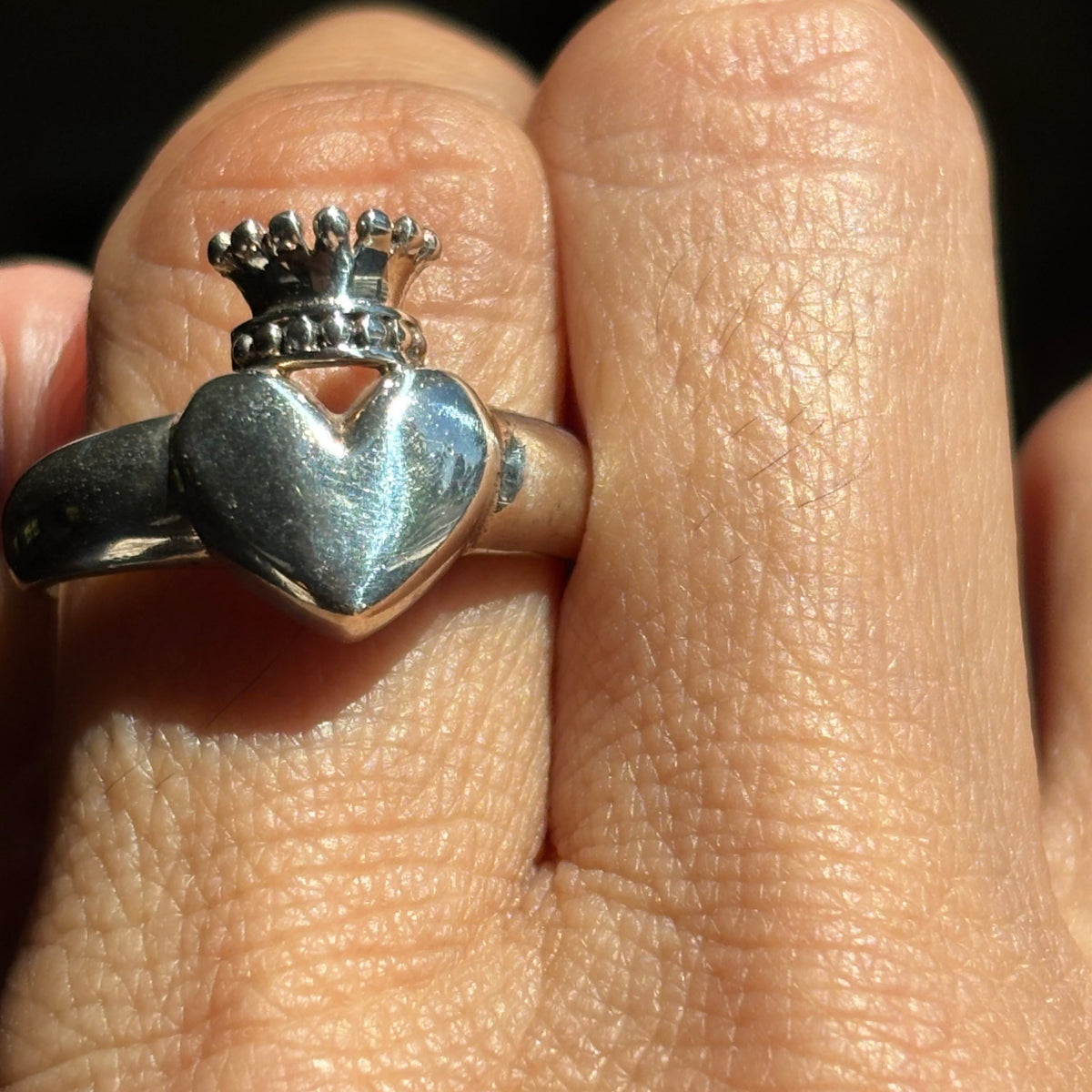 Vintage Sterling Silver Crowned Heart Ring. Size 10¼