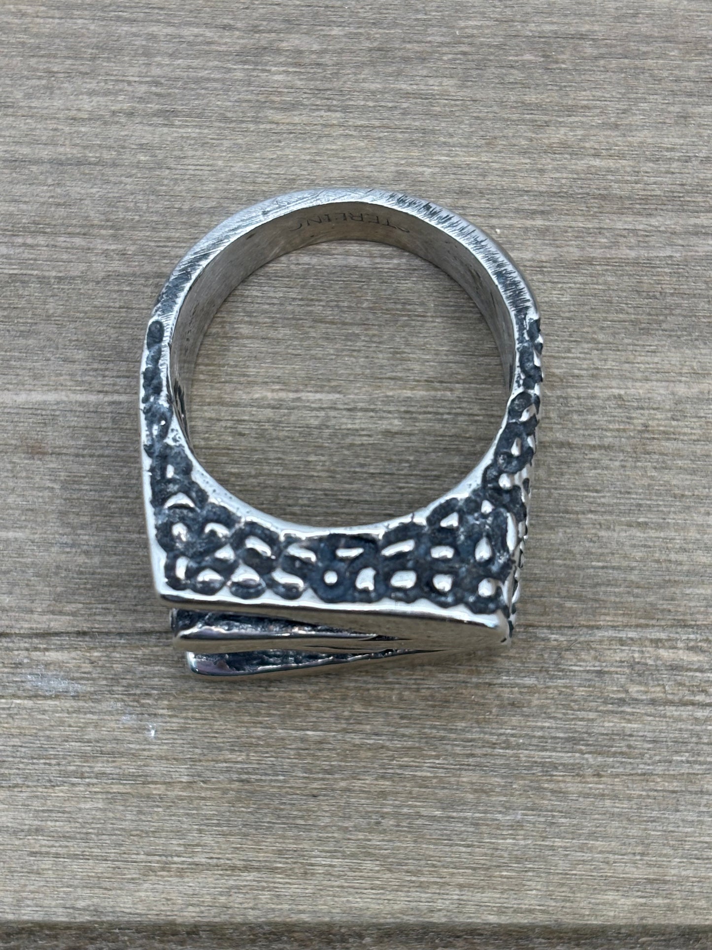 Vintage Sterling Silver Claw Ring. Size 8 3/4