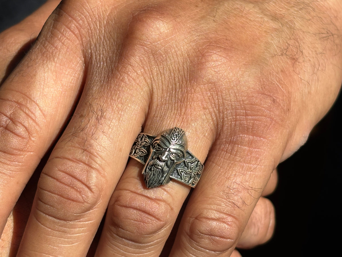 Viking Warrior Celtic Knot Ring. Size 11 3/4