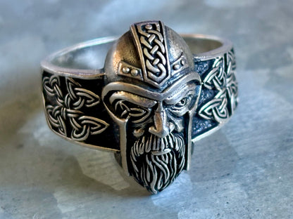 Viking Warrior Celtic Knot Ring. Size 11 3/4