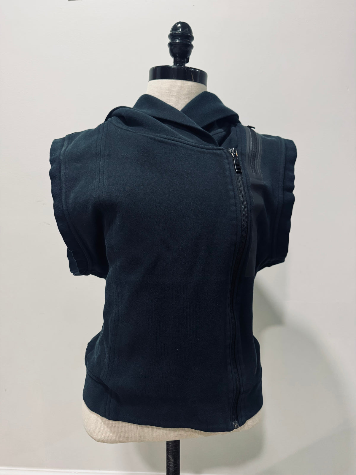 2015 Nike Tech Fleece Asymmetrical Hooded Vest. S