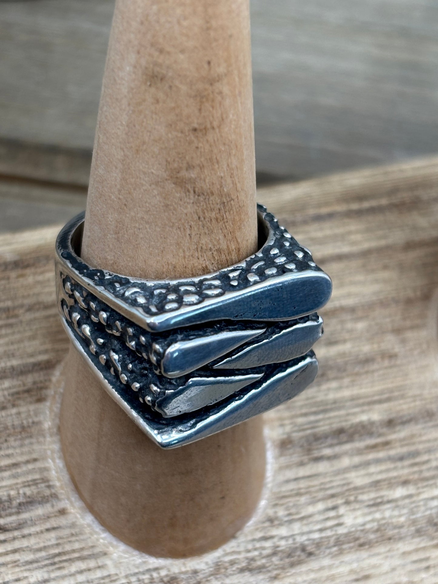 Vintage Sterling Silver Claw Ring. Size 8 3/4