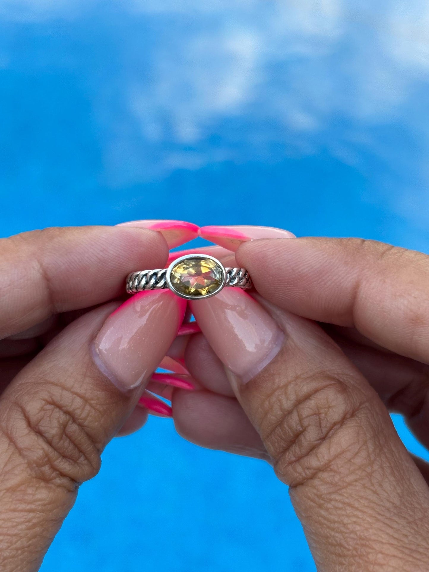 Sterling Silver Citrine Ring – Rope Band Design – November Birthstone Jewelry  | Size 7 1/4