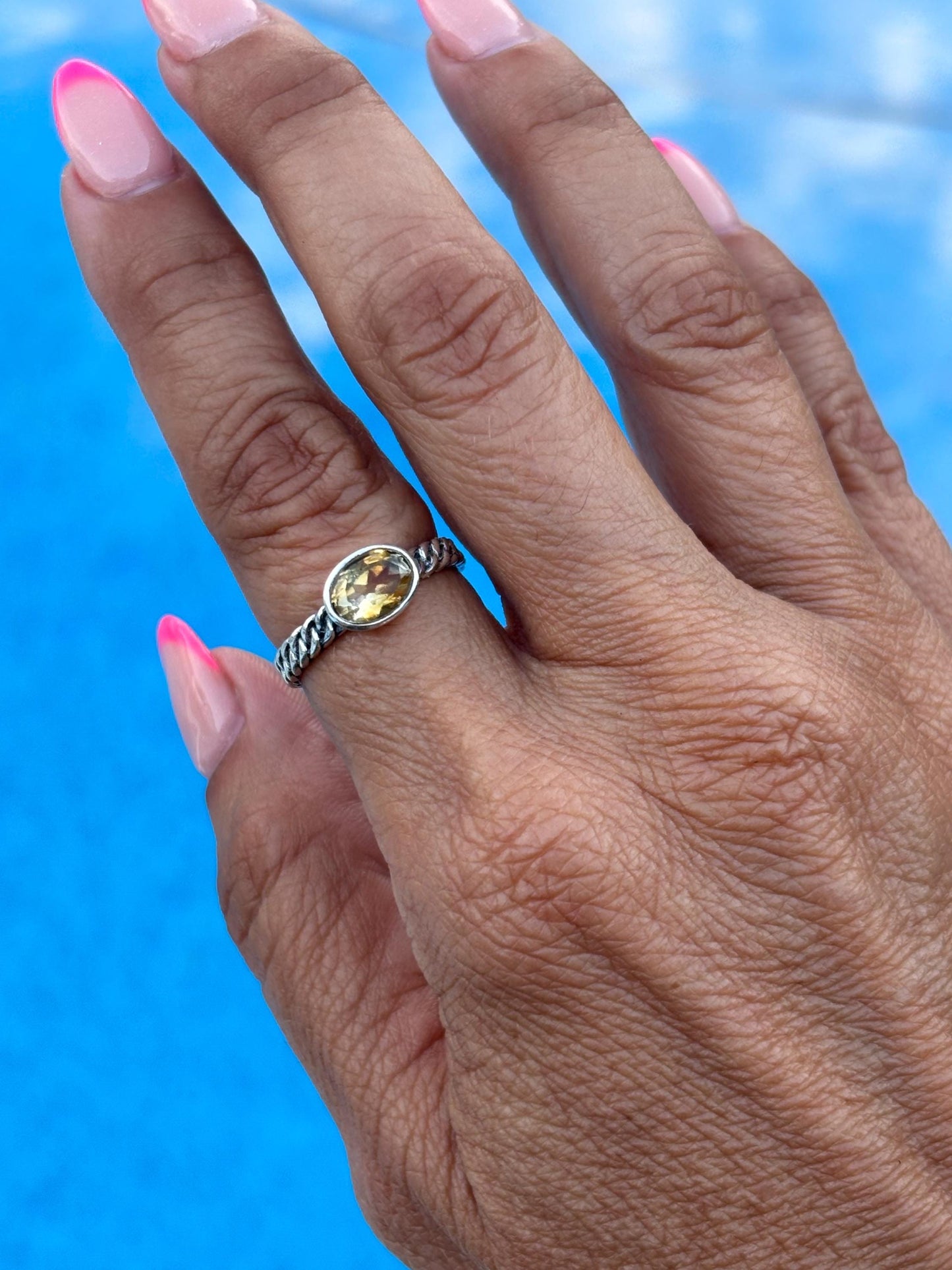 Sterling Silver Citrine Ring – Rope Band Design – November Birthstone Jewelry  | Size 7 1/4