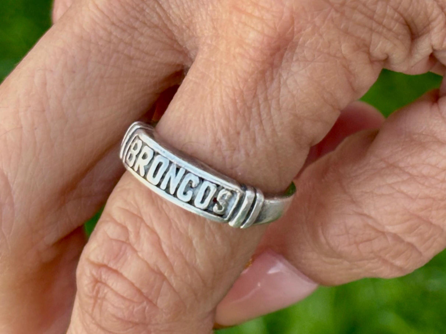 Vintage Sterling Silver Collectible Denver Broncos Band Ring – NFL  – Size 8.25