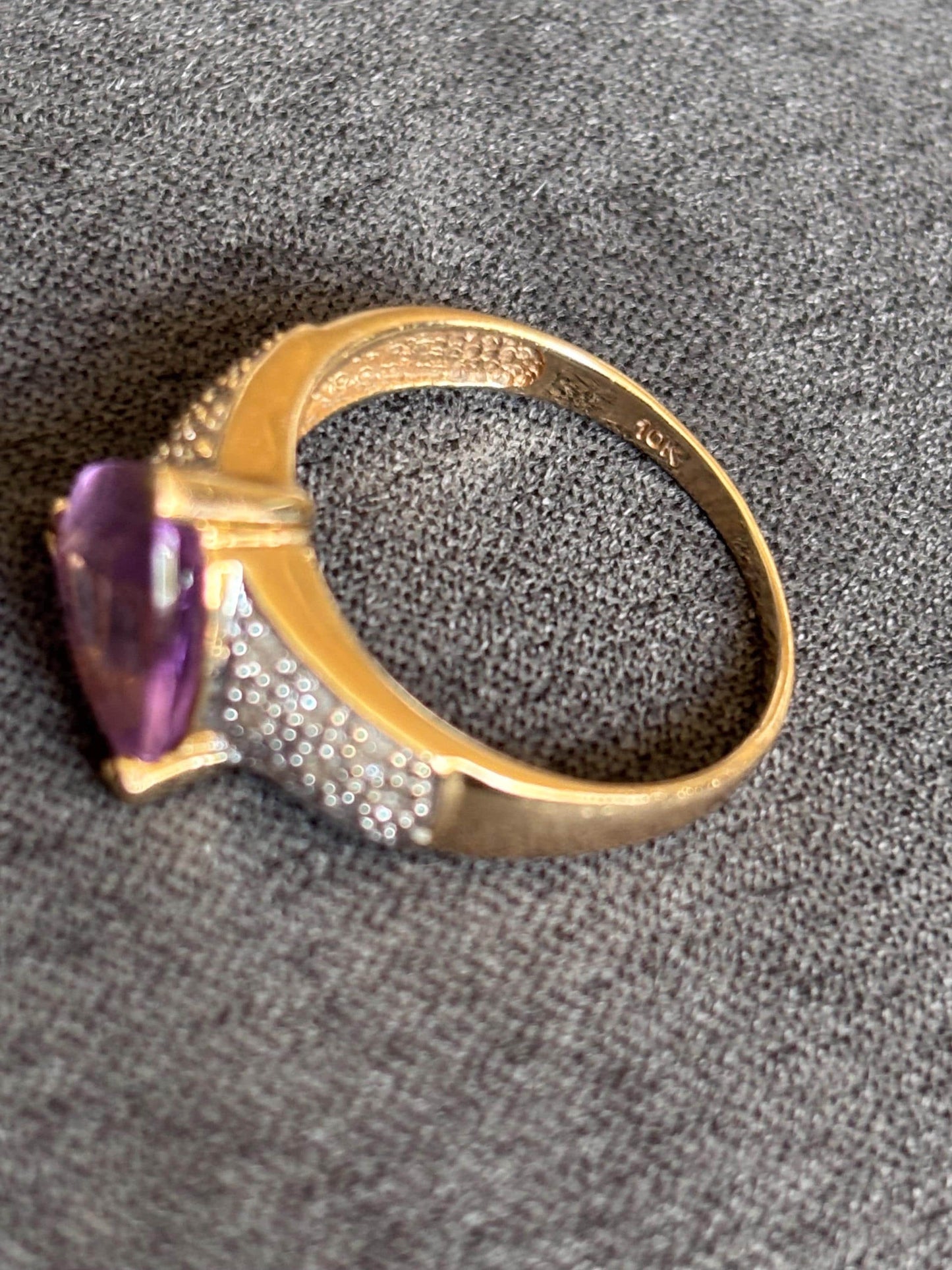 10K Gold Amethyst and Diamond Ring – Size 8 – Trillion Cut