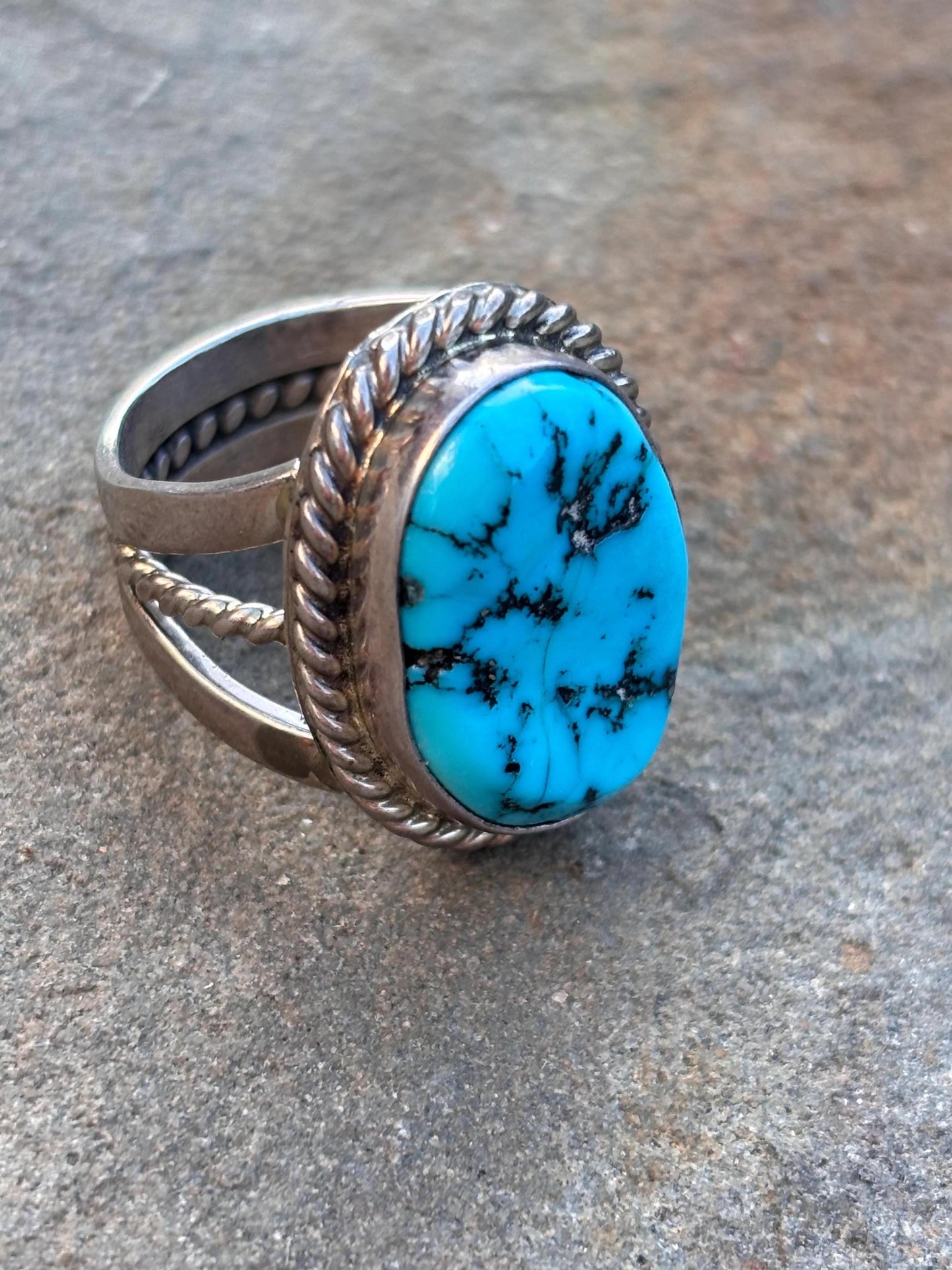 Vintage Navajo Sterling Silver Turquoise Ring. Size 10