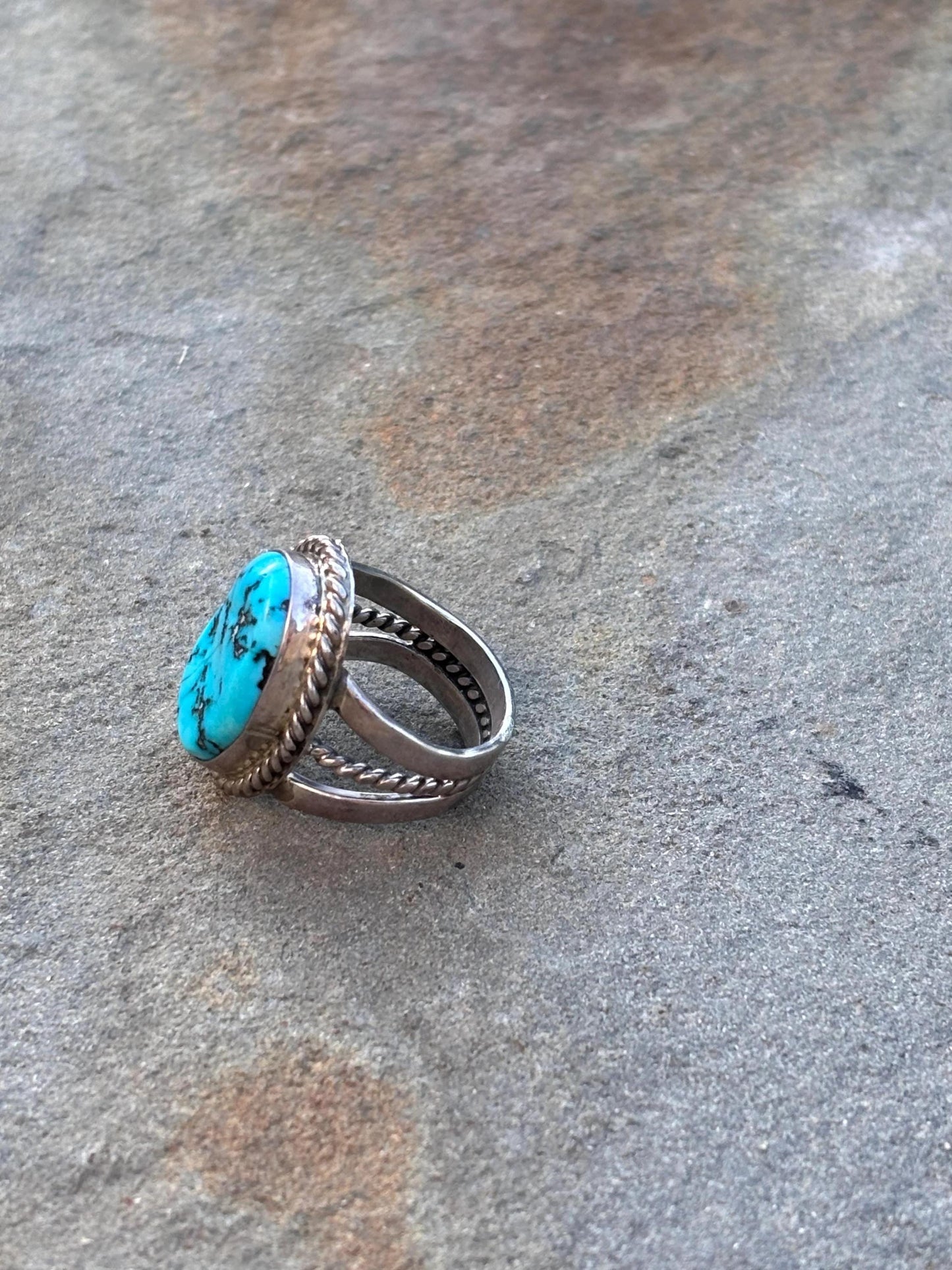 Vintage Navajo Sterling Silver Turquoise Ring. Size 10