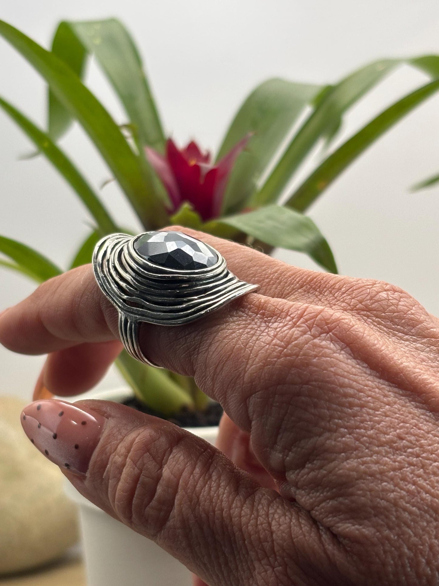 Vintage Sterling Silver Hematite Ring, Sculptural Israeli Statement Ring (Size 8 3/4)
