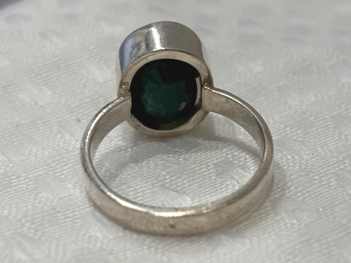 Vintage Sterling Silver Faceted Oval Emerald Ring. Size 9.