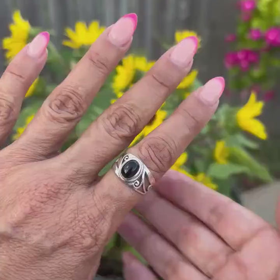 Sterling Silver Onyx Ring Modern Swirl Band Statement Jewelry, Size 7